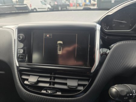 2016 Peugeot 2008 - thumbnail 12