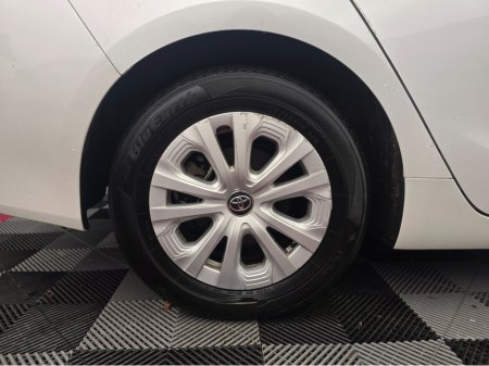 2020 Toyota Prius 6AA-ZVW51 €21,950 thumbnail