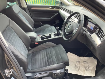 2019 Volkswagen Passat - thumbnail 7