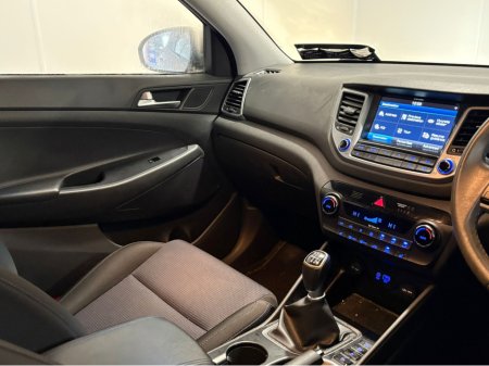 2016 Hyundai Tucson - thumbnail 9