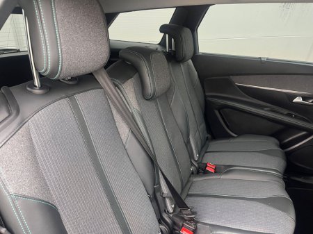 2021 Peugeot 5008 - thumbnail 8