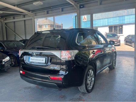 2015 Mitsubishi Outlander Mitsubishi 2.0 GX 4H PHEV 5DR A 1.6 GRAPHITE 3DR €12,950 thumbnail