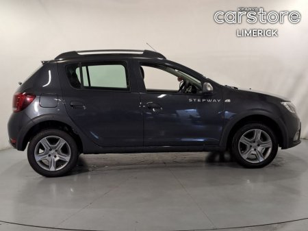2021 Dacia Sandero Stepway Blue dCi 95 STEPWAY Alternative €13,880 thumbnail