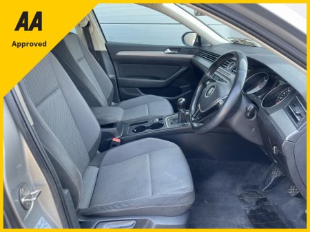 2015 Volkswagen Passat - thumbnail 9