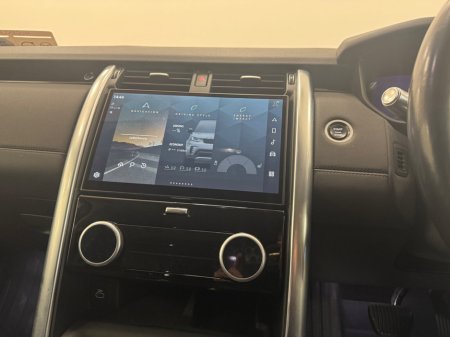 2021 Land Rover Discovery  €41,950 thumbnail