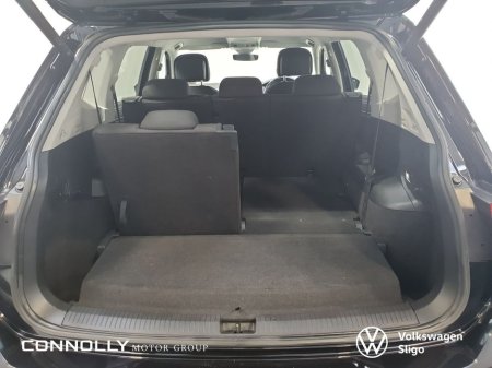 2023 Volkswagen Tiguan Allspace LIFE 2.0TDI 122HP €35,945 thumbnail
