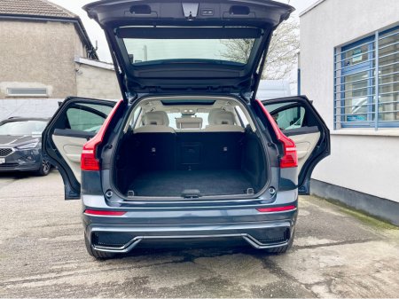 2023 Volvo XC60 - thumbnail 23