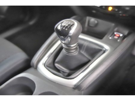 2017 Nissan Qashqai - thumbnail 22