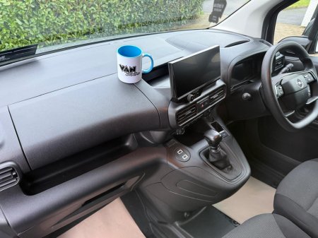 2024 Opel Combo SPORT L1H1-1.5 100PS D-6SP NO VAT! €23,450 thumbnail