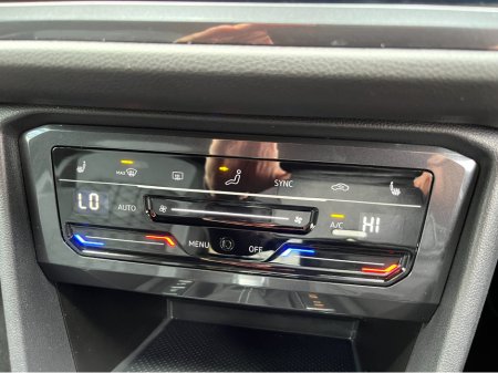 2023 Volkswagen Tiguan - thumbnail 18