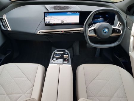2023 BMW iX xDrive40 M Sport