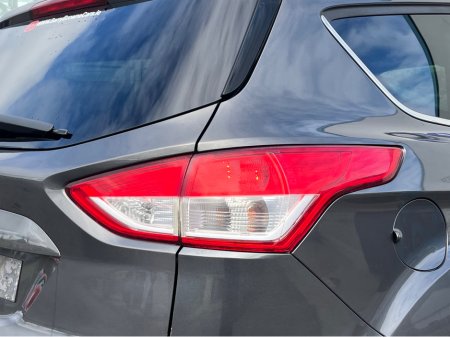 2015 Ford Kuga - thumbnail 9