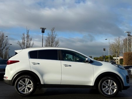2017 Kia Sportage 1.7D PLATINUM COMMERCIAL *HUGE SPEC & FSH* €5,650