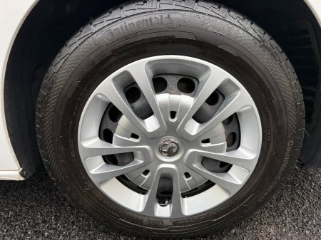 2021 Opel Vivaro 3100 DYNAMICS S/S L2H1 **2.0 120 BHP**NO VAT**LWB**FSH**ONE UK OWNER**MINT** €14,750 thumbnail