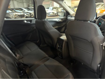 2021 Ford Kuga - thumbnail 4