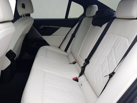 2025 BMW i5 eDrive40 Sport Edition €72,995 thumbnail