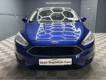 2018 Ford Focus - thumbnail 4