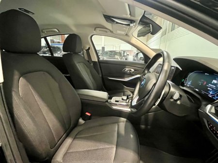 2021 BMW 3 Series - thumbnail 11