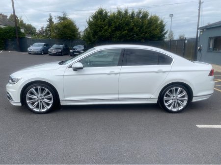 2017 Volkswagen Passat R-LINE PASSAT 2.0 TSI 2017 €19,995 thumbnail