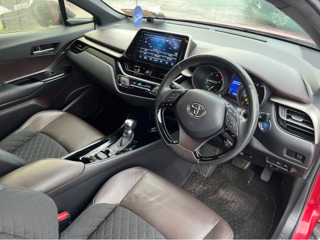 2017 Toyota C-HR SOL AUTOMATIC HYBRID 1.8 PETROL //REVERSE CAMERA//KEYLESS ENTRY//ADAPTIVE CRUISE CONTROL// €18,950 thumbnail