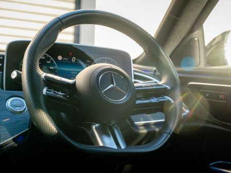 2024 Mercedes-Benz E Class E 220 D AMG LINE €66,950 thumbnail