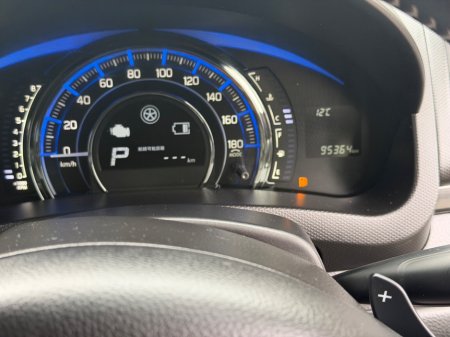 2015 Suzuki Swift - thumbnail 12