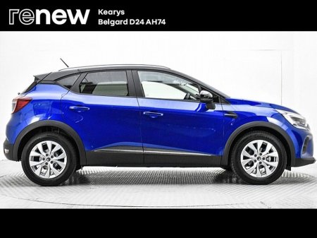 2021 Renault Captur TCe 100 Iconic €17,890 thumbnail