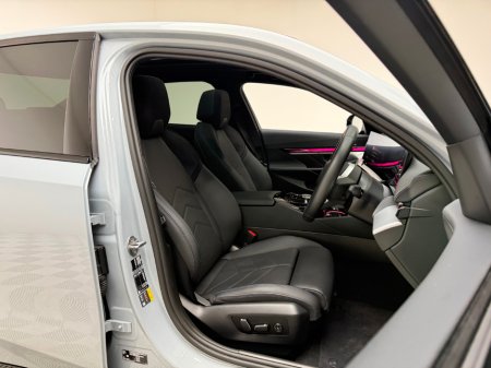 2024 BMW i5 40 M SPORT EDRIVE *PAN ROOF* €63,990 thumbnail