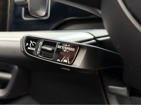 2024 Porsche Cayenne E-HYBRID 5DR AUTO €102,950 thumbnail