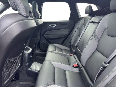2024 Volvo XC60 - thumbnail 10