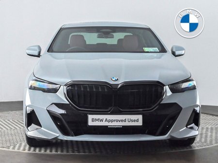 2025 BMW 5 Series - thumbnail 16