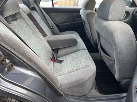 1994 Mitsubishi Galant - thumbnail 12