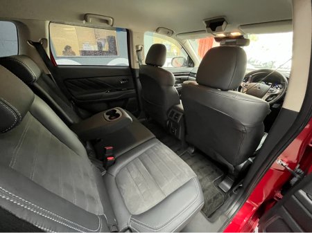 2019 Mitsubishi Outlander - thumbnail 16