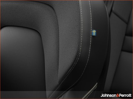 2026 Volvo V60 T6 350bhp AWD PHEV Plus Dark - Forest Lake Metallic + Driver Assist Pack +360 Camera €72,894 thumbnail