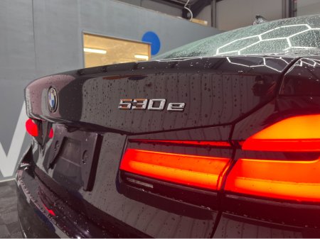 2020 BMW 5 Series €32950 2020 BMW 530E LUXURY EDITION JOY+ 2.0 AUTOMATIC / CRUISE CONTROL / 360° PARKING CAMERA / ELECTRIC MEMORY & HEATED SEATS / HEATED REAR SEATS / AMBIENT LIGHTS €32,950 thumbnail