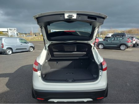 2017 Nissan Qashqai - thumbnail 8