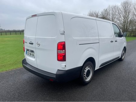 2022 Opel Vivaro - view 4