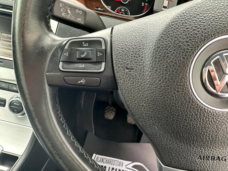 2012 Volkswagen Passat - thumbnail 23