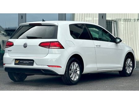 2019 Volkswagen Golf - view 4