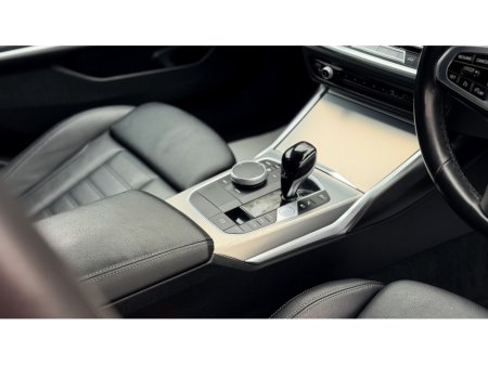 2021 BMW 3 Series - thumbnail 4