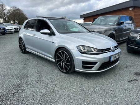 2017 Volkswagen Golf - view 3