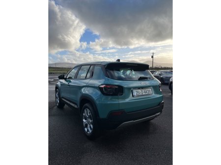 2025 Jeep Avenger 1.2 PETROL 100HP MT Altitude thumbnail