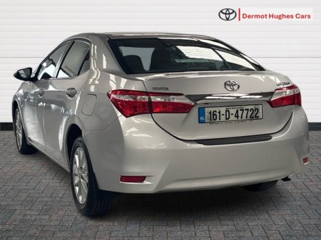 2016 Toyota Corolla - thumbnail 2
