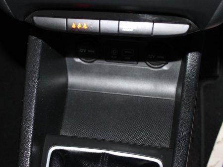 2015 Hyundai i20 - thumbnail 19