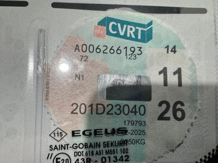 2020 Nissan NV300 - thumbnail 28