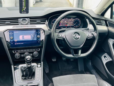 2018 Volkswagen Passat - thumbnail 10