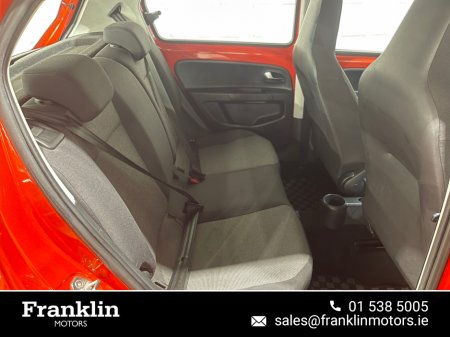 2016 Volkswagen up! DBA-AACHY 5DR €9,890 thumbnail