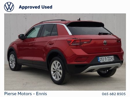 2025 Volkswagen T-Roc - thumbnail 3