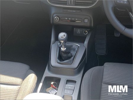 2025 Ford Focus Titanium 1.0L EcoBoost 125PS mHEV €32,995 thumbnail