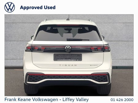 2024 Volkswagen Tiguan R-LINE AUTO 1.5 PHEV 204HP *PLUG IN HYBRID* *UP TO 100KM EV* *PETROL HYBRID* *REAR VIEW CAMERA* *HEATED SEATS* *PCP FINANCE AVAILABLE* €47,995 thumbnail